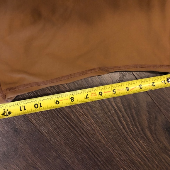 Lululemon keyhole halter tank in brown with pale pink lining - Picture 5 of 8